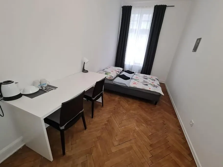 아파트 Fantastic Waw - Ok11 Room D 바르샤바 폴란드